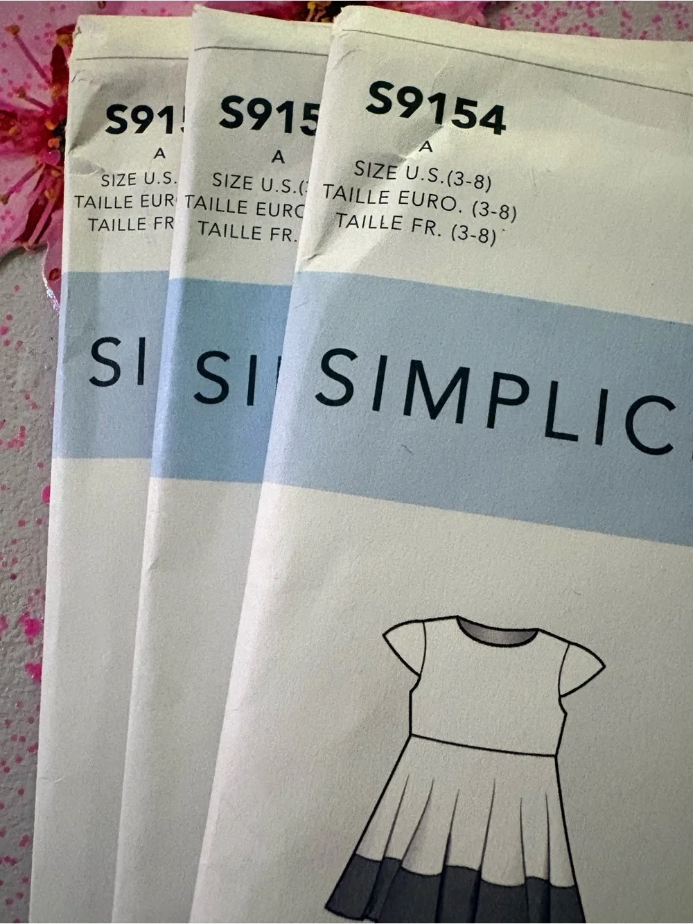 BN UNCUT SIMPLICITY 9154 A TODDLERS DRESS SEWING PATTERNS